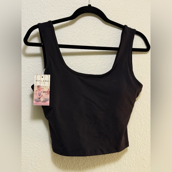 Halara Tank Tops Lot of 2 Lavender and Black NWT M - Picture 3 of 4